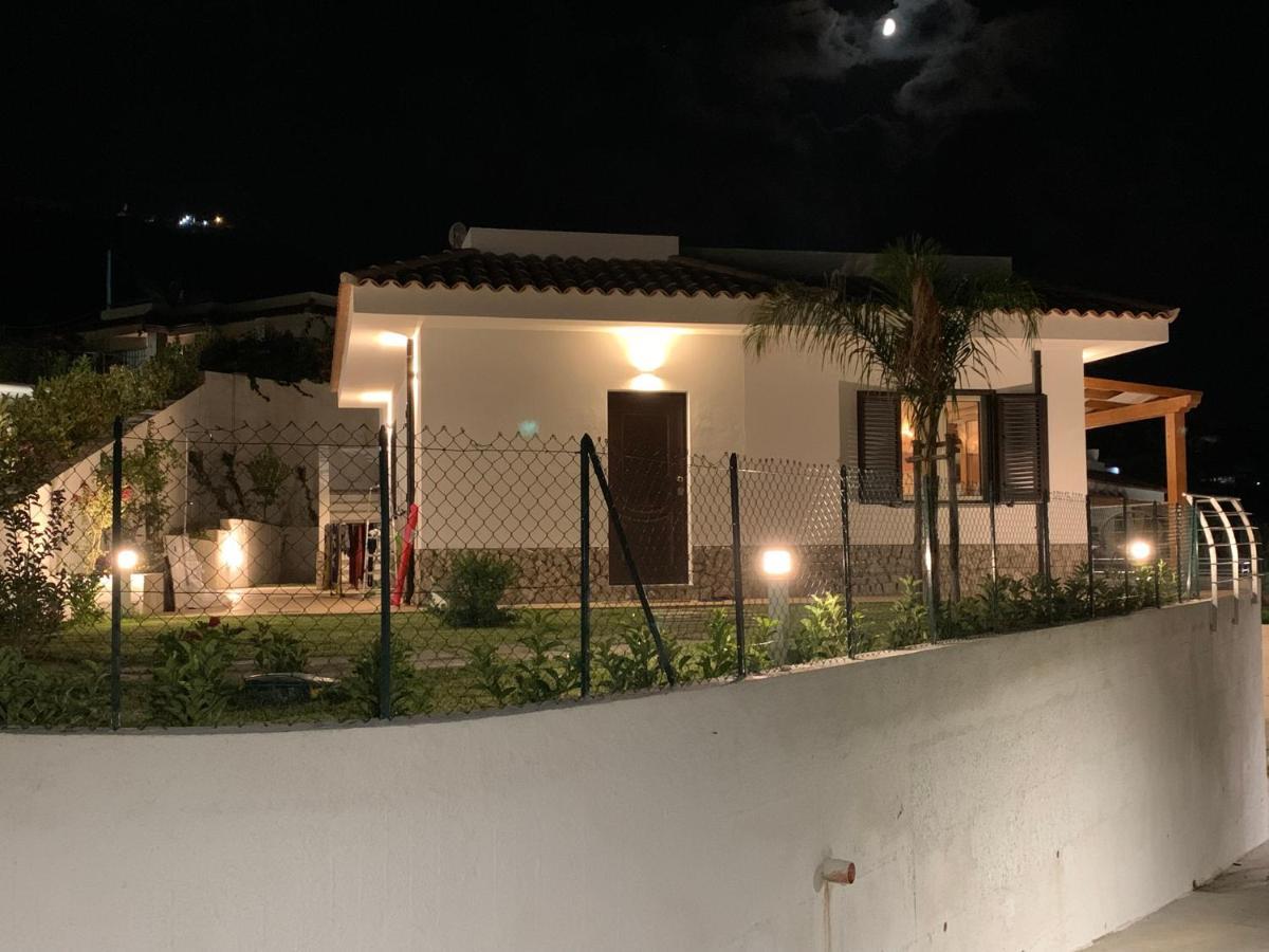 Villa Dei Fiori Zambrone Buitenkant foto